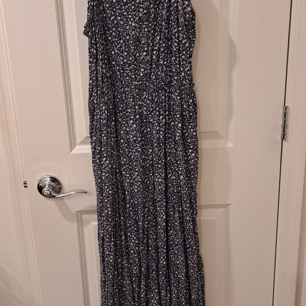 Universal Thread Dress